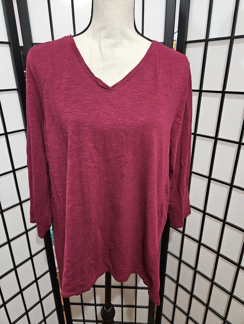 Chico's Wine Colored Size 3 (XL) V- Neck 3/4 Sleeve Ultimate Tee